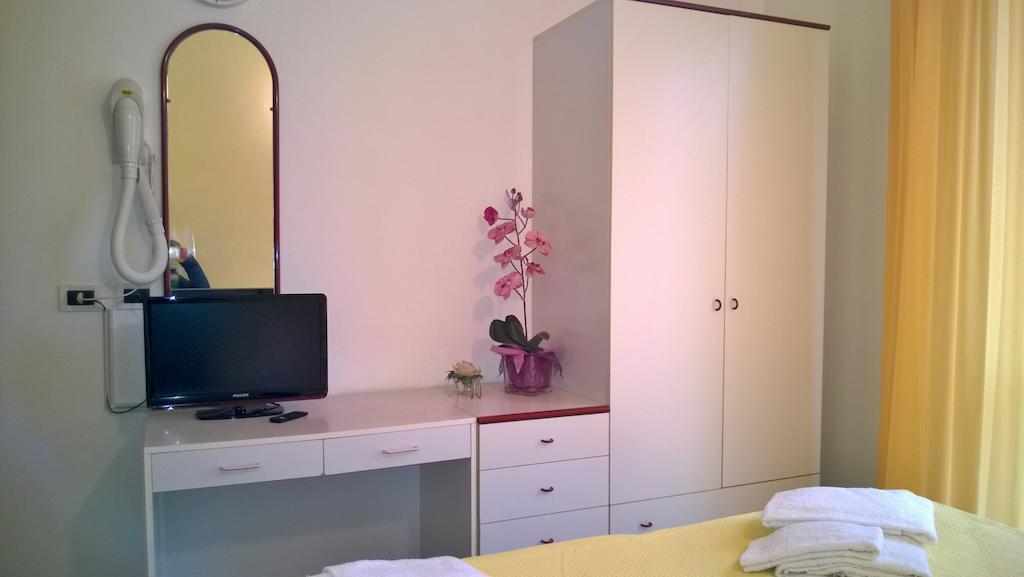 Bellariva Di Rimini Hotel Paola Garden - Nuova Gestione חדר תמונה